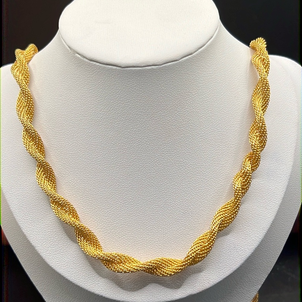 Vintage Hong Kong twisted mesh necklace